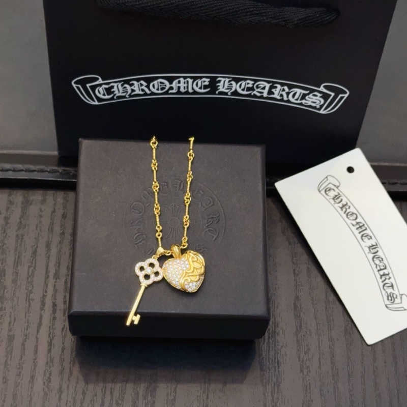 Ch*0me He**ts necklaces